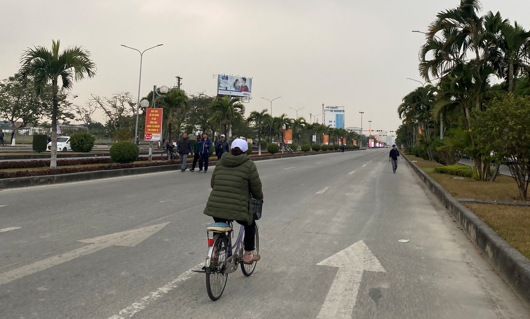 Cần nâng cao ý thức của người dân khi tham gia giao thông